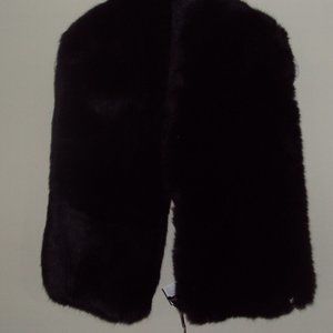 New Nobis.ca Krista Black Fluffy Scarf Crafted With Ultra Soft Faux Fur Scarf.